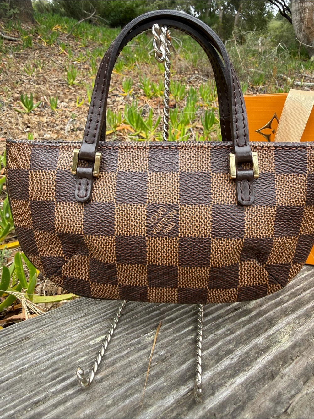Louis Vuitton GM Manosque Pochette, Dust Bag, Shopping Bag & COA - Picture 2 of 14
